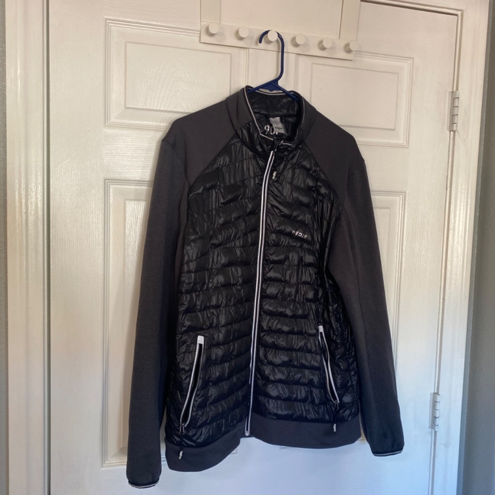 900 • Lightweight Athletic Performance Jacket - Picture 3 of 11